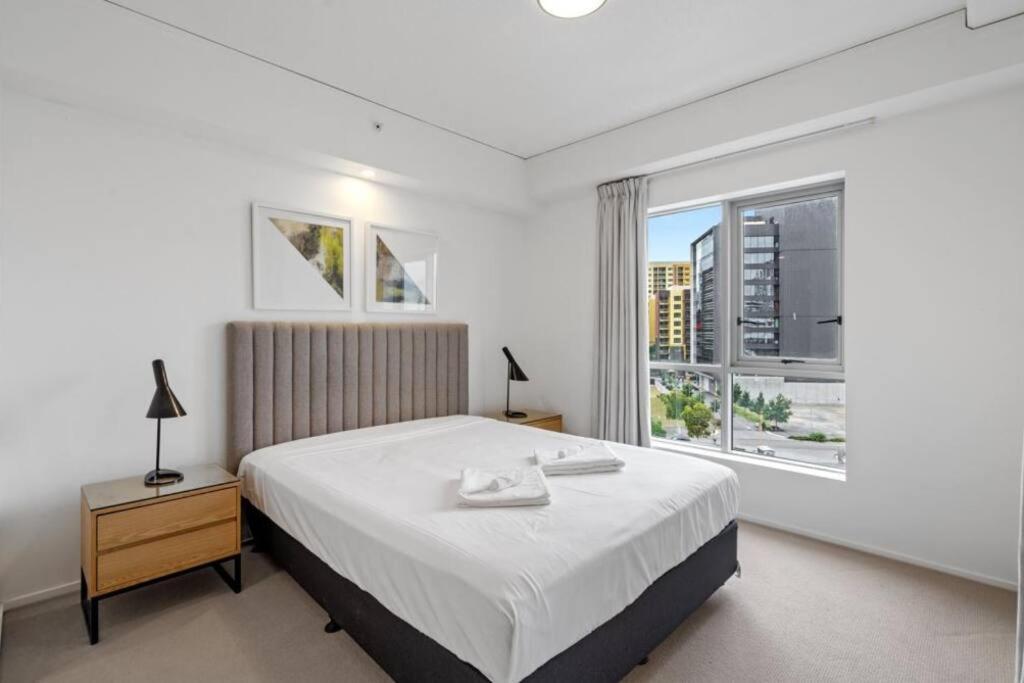 Lovely 2- Bedroom Unit With Free Parking Apartment Brisbane